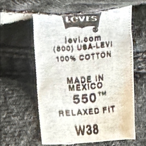 Levi's 550 Relaxed Fit All Black Cotton Denim Shorts Waist 38  near new - Picture 5 of 8